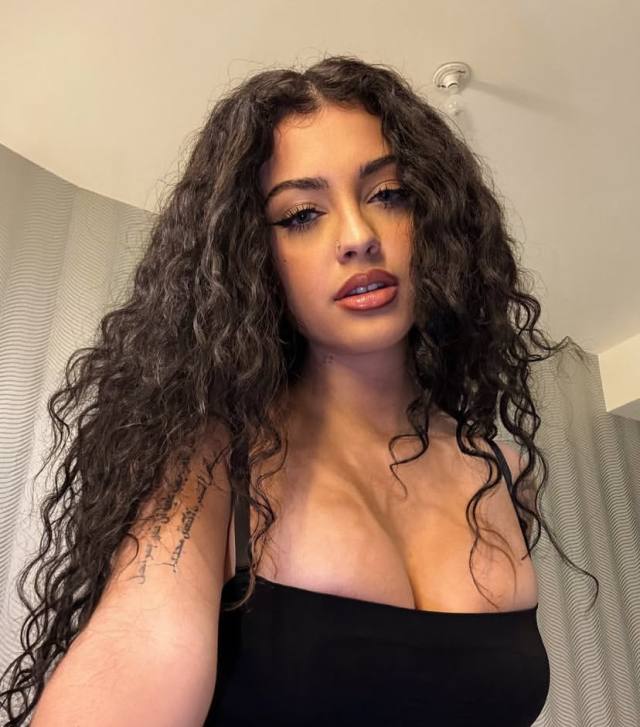 I am available for valentine fun