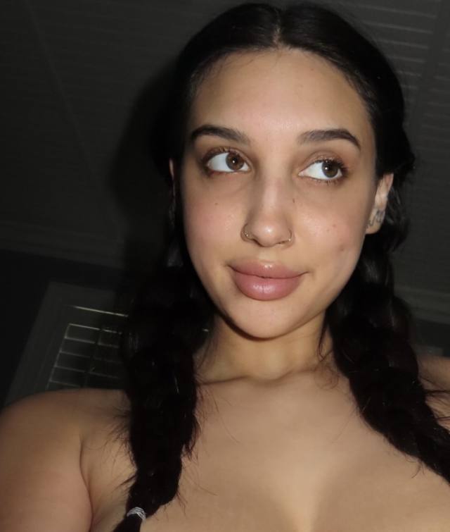 Looking for a caring and honest man who's ready to embark on a journey of love and companionship! If you're interested in bui