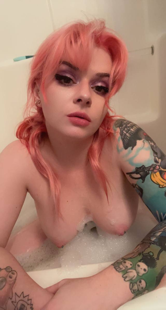 Available for hookup 🌹 ✨😘 💦