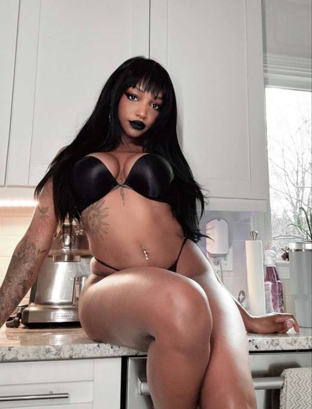 Don’t stroll down bby !🥰🥰🥰💦I’m here to fulfill your sexual desires 💦😍❤️💗