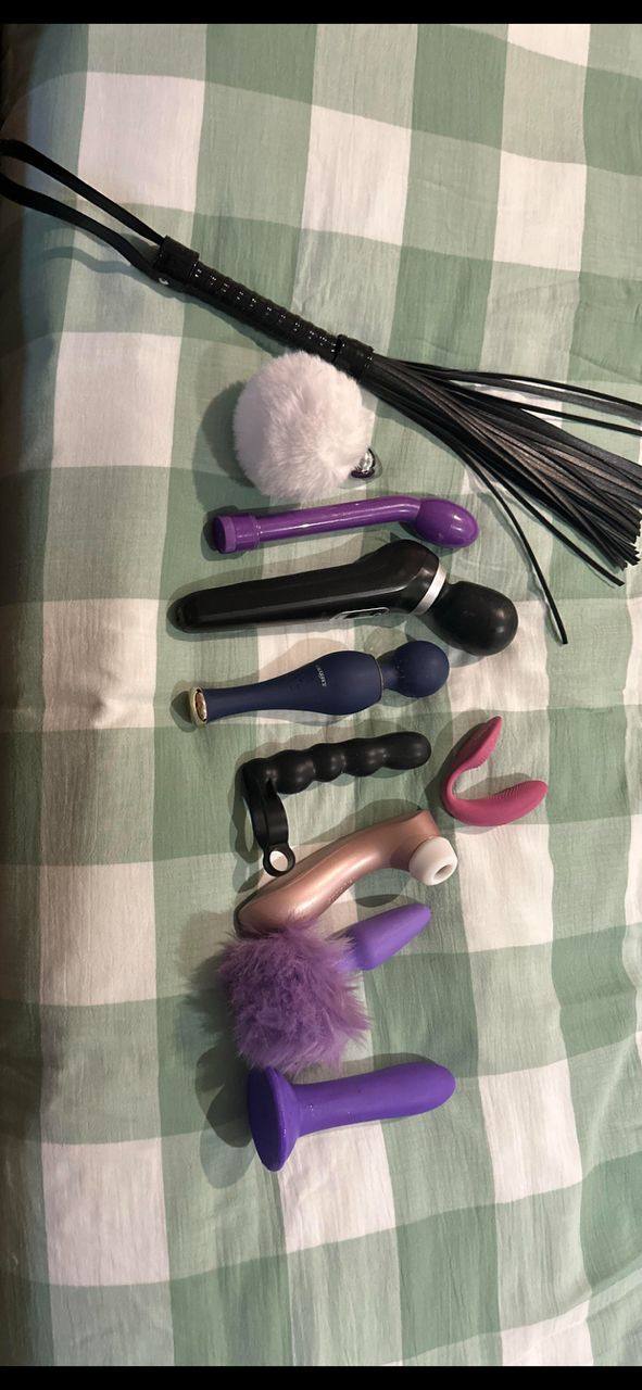 F4M 25 , single lady down fr hookup , nuru fuck , BDSM , hard dick to make me moan I need it send a real quick dm Text me / 2