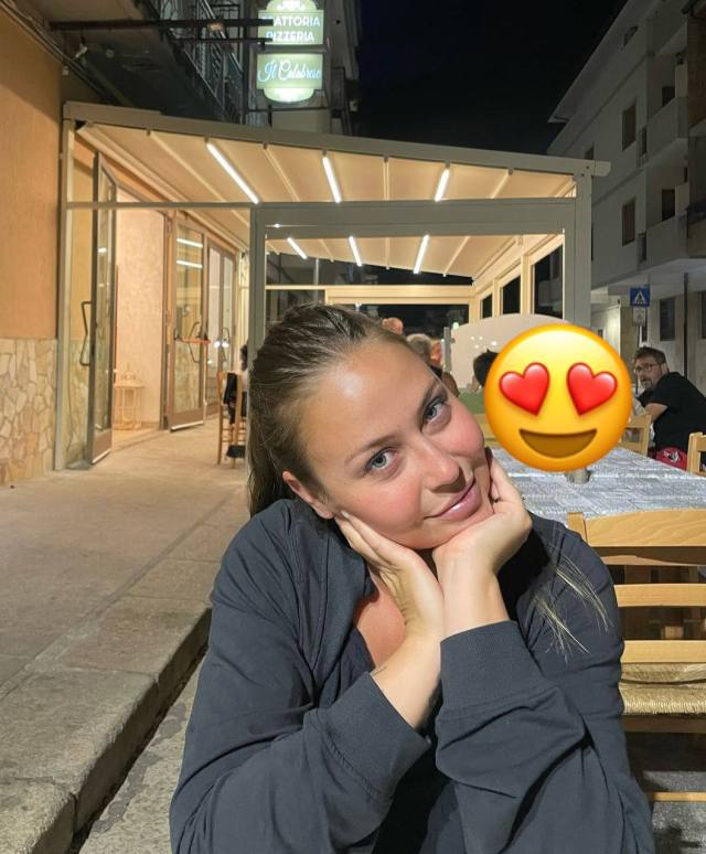 I DO NOT CHARGE  "Hot & Sweet: A Fun Mom's Search for Exciting Romance. I want a good eater" I JUST WANNA FUCK !!