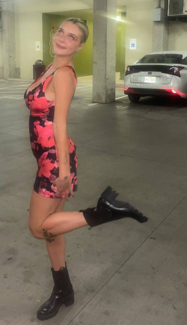 One night stand +1 (213) 453-7831