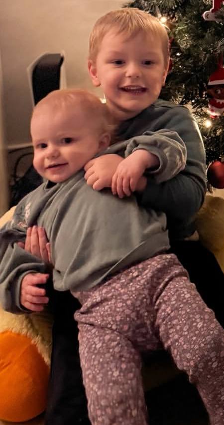 I’m with two kids and I’m looking for a friends with benefits nothing much than someone to fuck me when I need. I don’t know