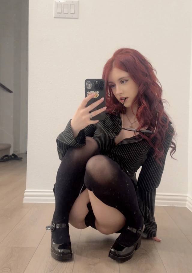 Hi 👋 it’s Megan and I am down to fuck tonight 💦🍆🍑