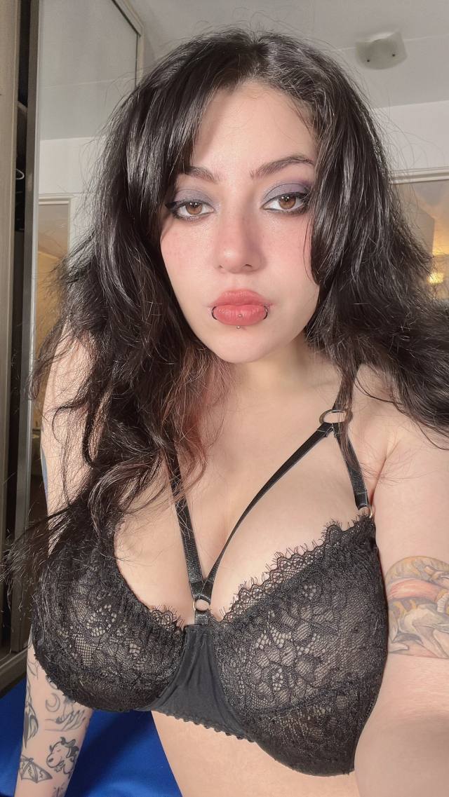 I accept my payment in person 6157050284 💦❤️Hey The Newly Sexiest Girl is in Town That Will Give U More Fun👅🍆