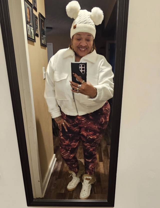 Sugar momma looking for a sugar baby for a weekly allowance of $500