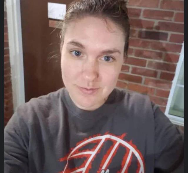 I think you should  need to know am married with a kid ,husband is on a business trip and wont be back till the end of the y