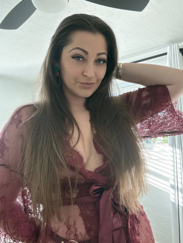 NO PAYMENT REQUIRED- SEXY SINGLE MOM AVAILABLE FOR MEET AND FUCK AS LONG AS YOU KNOW HOW TO USE YOUR DIVK 🍑🍑💦💦