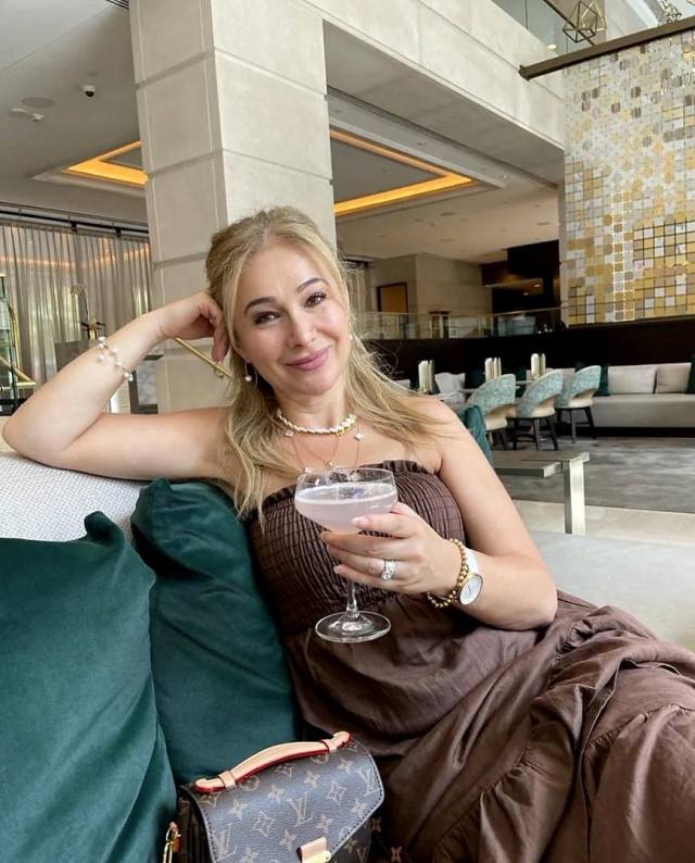 I desire a serious, long term relationship built on commitment, trust, and genuine love one that grows intentionally and lead