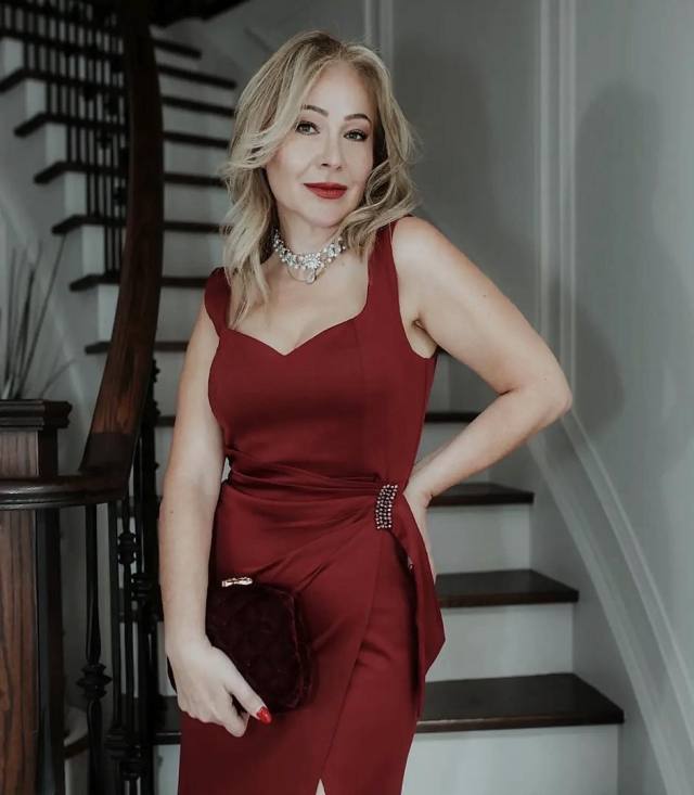 I desire a serious, long term relationship built on commitment, trust, and genuine love one that grows intentionally and lead