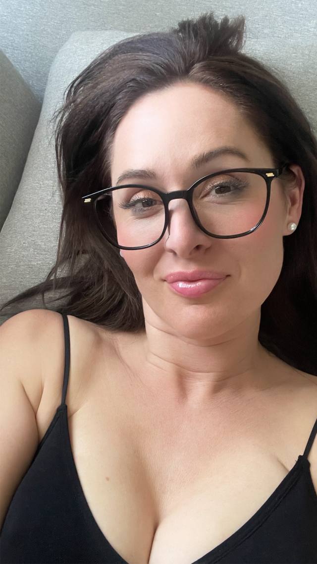 CERTIFIED INDEPENDENT EROTIC FULL BODYRUB MASSAGE THERAPIST