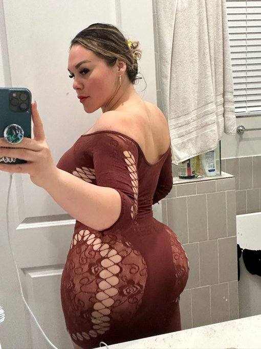 I am Kassandra, 35 years old, a gorgeous mom with a dazzling smile 💦:)I am well educated, I have a calm🍑 immensely sincere ch