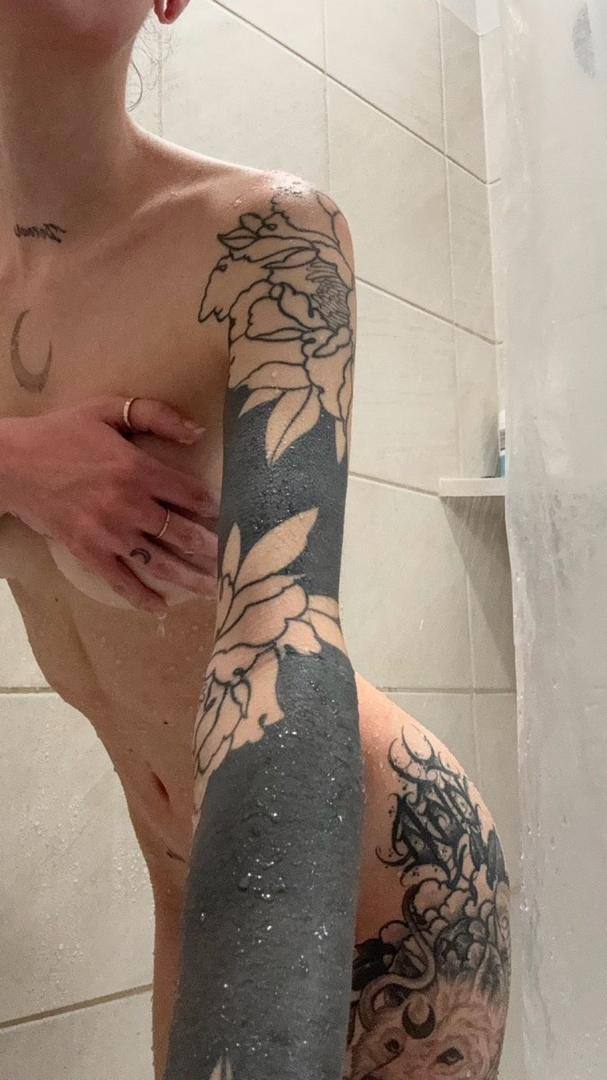 Available for hookup , massages, 420.. incalls and outcalls 😈 🥵 💦💦 💦 text me only on 2534653842 and WhatsApp on ‪ 2704259637