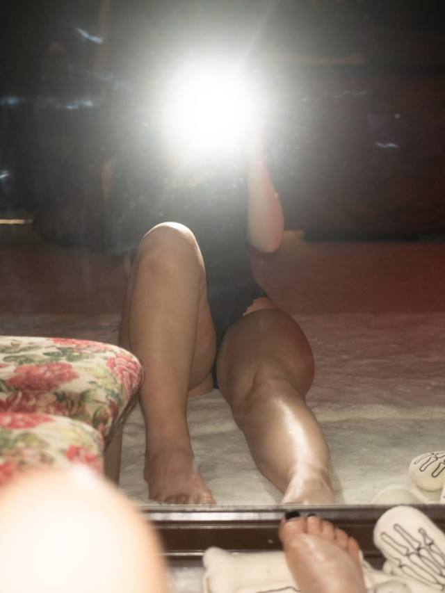 Escort available for meet up.