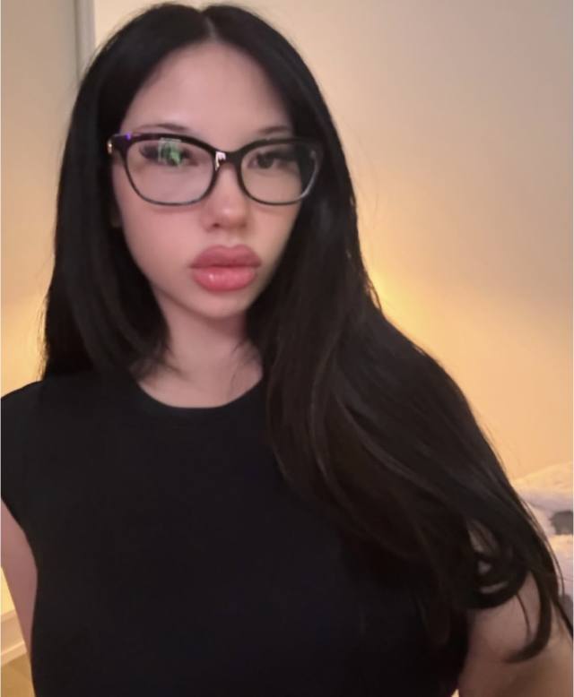 AMELIA Latino  therapist I’m a naughty squirter I give full body massage with sex and blow job🍆🍑💦