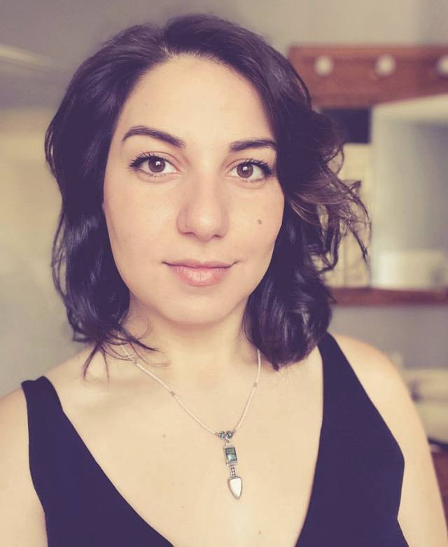 I’m Sarah and I’m available!