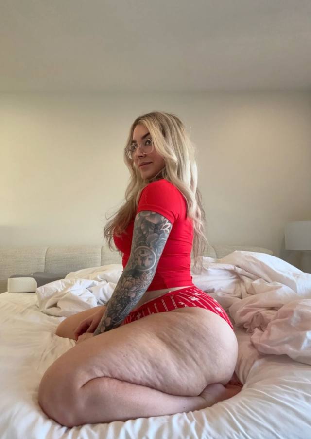 𝐯𝐞𝐫𝐢𝐟𝐢𝐞𝐝 ✔️™️®️ Private Indulgence with a Dangerous Twist Desire” Flawless Figure, Naughty Mind – What Are You Waiting For?”•