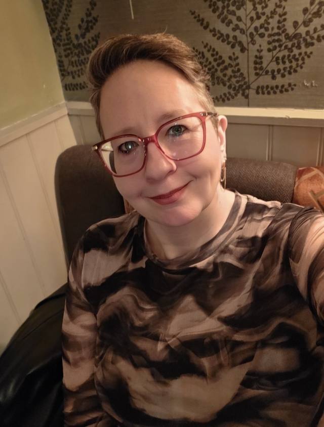 I’M A NAUGHTY MARRIED WOMAN LOOKING FOR DISCREET FUN WITH A MATURE MARRIED MAN, I’M SEDUCTIVE AND SEXY LET ME FULFILL YOUR FA