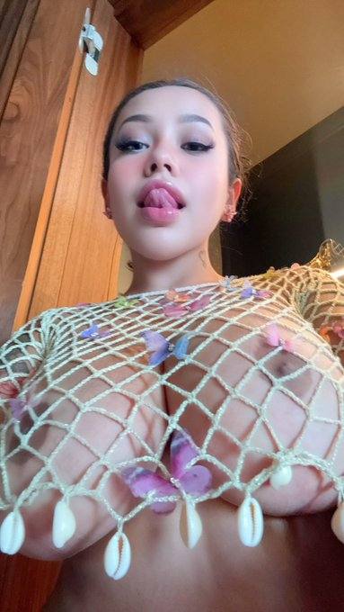Sexy 27yrs shy baddie down to fuck , b2b body massage. HMU 🤙Telegram:- @Adalynnmelanie or WhatsApp:- +1 (234) 367-3800