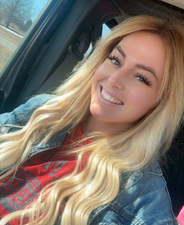 I’m Married With 2 Kids & My Husband Went For A Business Trip & I Need A Man To Come Fuck Me While Husband Traveled