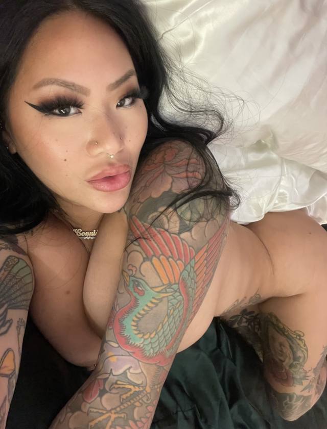 I’m available💦😘 for hookup🍑💦 and massages i sale content also 🍆🍑/hmu👍fuck my wet💦 juicy pussy😍🍆 and thank me later