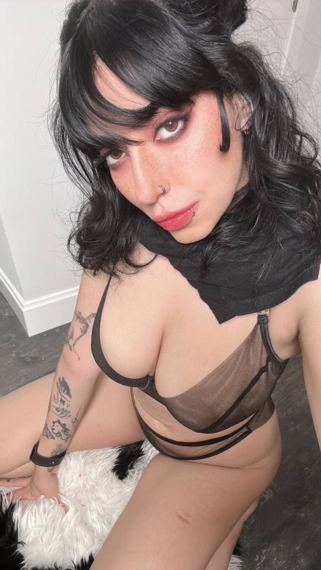 I accept payment in person text message: (516)906-3829 let meet up and I sell content 💦 dm for any kind of party favors ‬ 🫦🍑