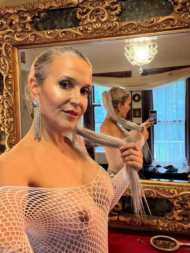 PURE INDULGENCE,SOOTHING RELAXATION & THOUGHTFULLY CURATED CARE! 100%DISCREET! NO LIMITS TO OUR FUN👅MILKING SESSIONS!