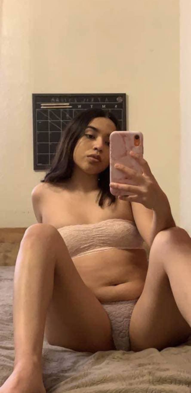 I'm Emily, I'm available for meetup fun add me on Telegram eminic or text me +18638350569