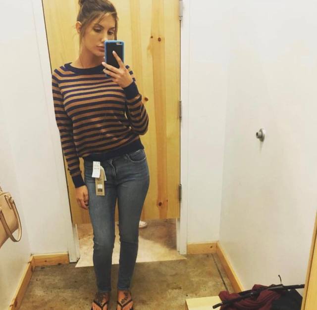 💋💝🍷SEXY GIRL AVAILABLE FOR OUTCALL&INCALL