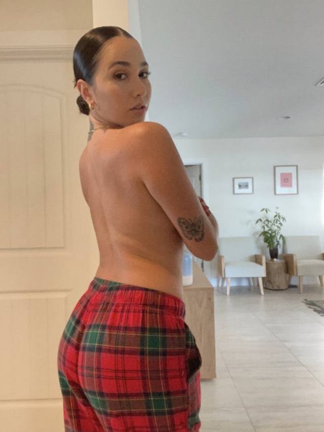 Hot PrettyLatina Female hooker text my number 712-250-7178 I’m down to have fun