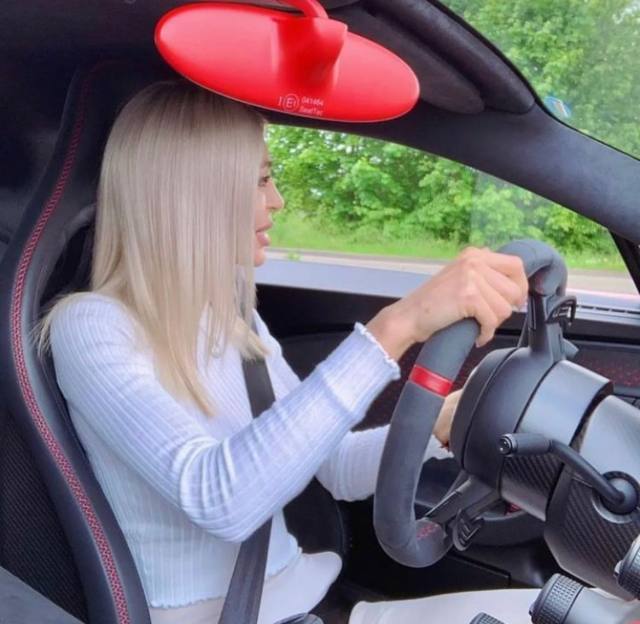 Helping The Needs 🥰🥰