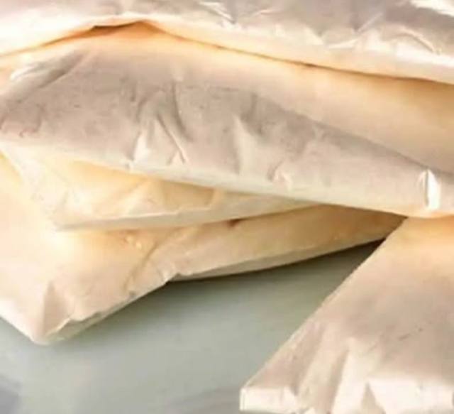 Title: I am available 24/7 I will deliver your goods at your post.. I am free all day and nights Business. I accept upfront p