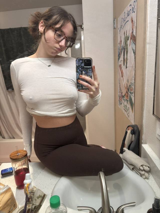 Hi gentlemen😍🦋, I'm a Charming and Independent Stunning young female.💜Looking To Entice Your most Erotic Desires!😉✔Providing