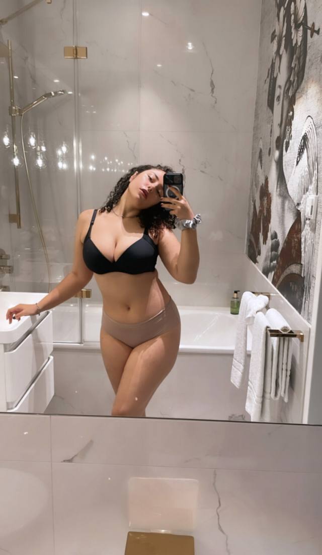 Discreet girl open to Meetup, FaceTime show and exclusive content Telegram:@selenabliss56