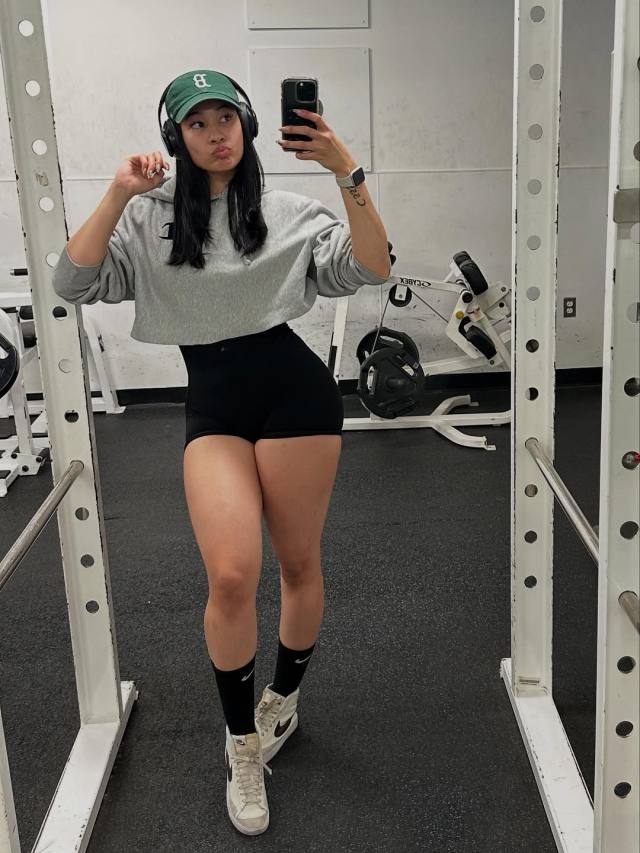 I’m divorced looking for friends with benefits.