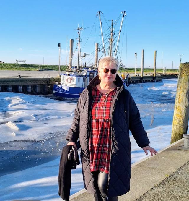 I’m older but I’m sexy and you will love everything about me and yes I’m ready to spoil you as your sugar momma