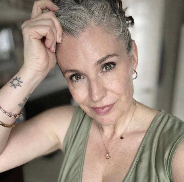 HI I'M AVAILABLE FOR FULL BODY RUB AND FULL SERVICE, TEXT ME NOW FOR AN UNFORGETTABLE EXPERIENCE