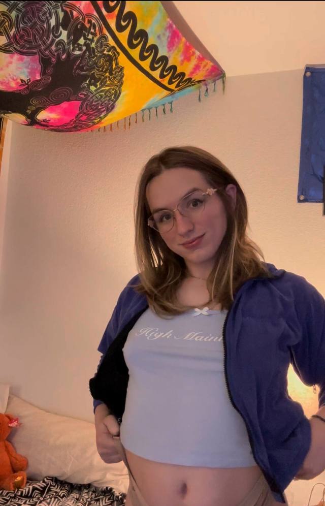 Cute sexy trans girl available for fun and great experience