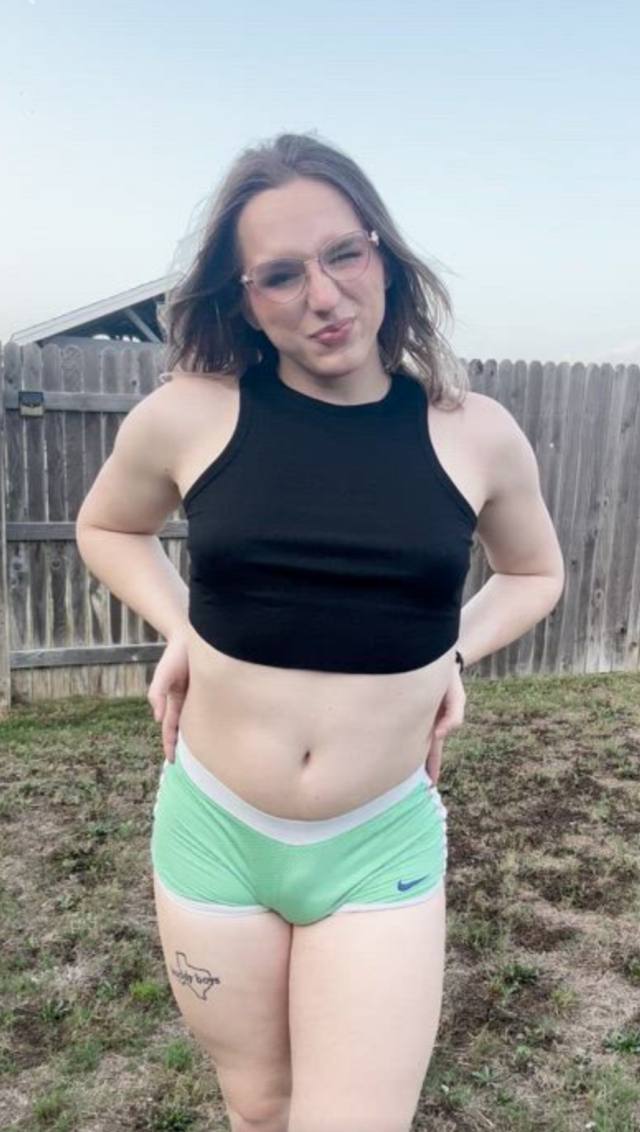 Cute sexy trans girl available for fun and great experience