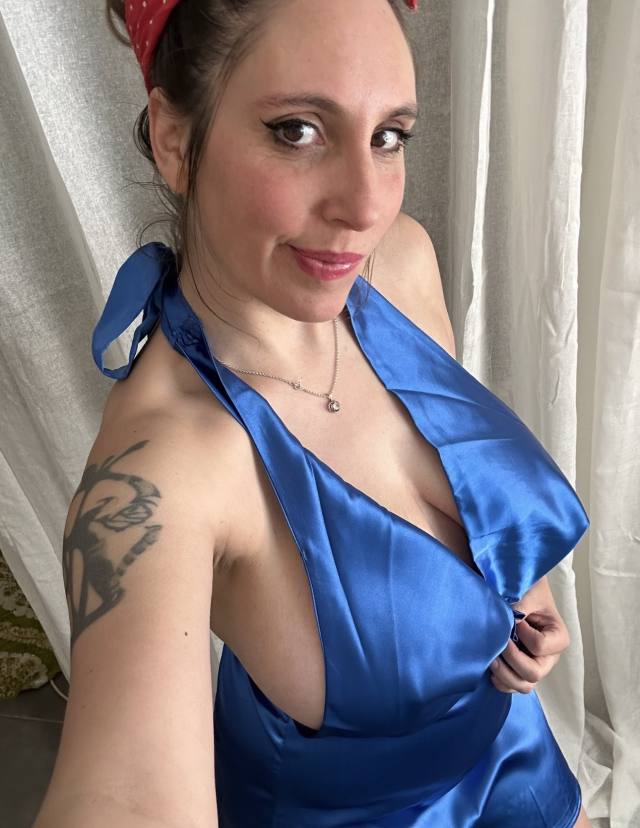 I accept payment in person only. Available for private hookups and professional Nuru and Swedish massage Serious inquiries on