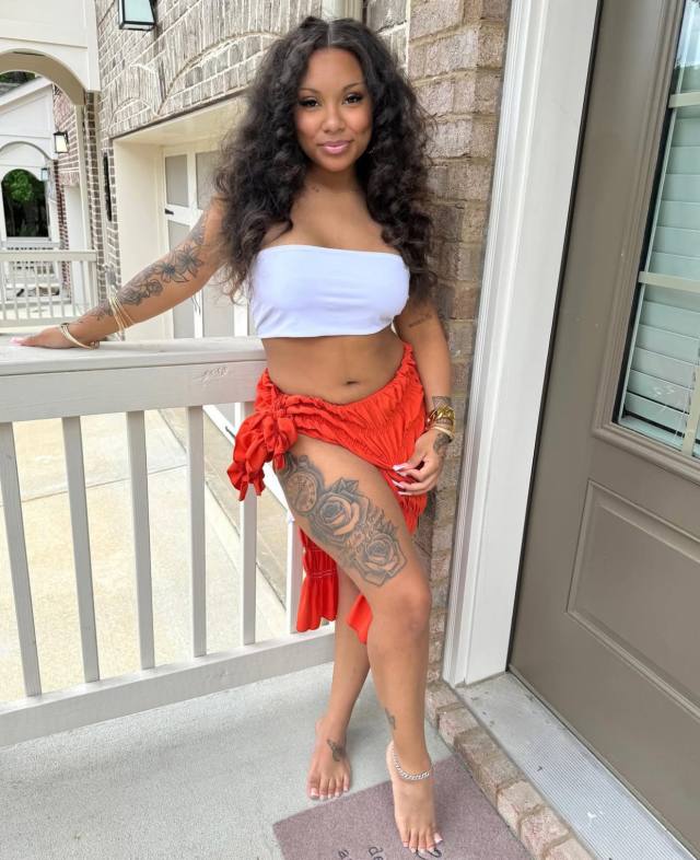 I offer Oral Sex Doggy Reverse Doggy style Blowjob 69 position Massage missionary Anal style, cow girl and so on till no limi