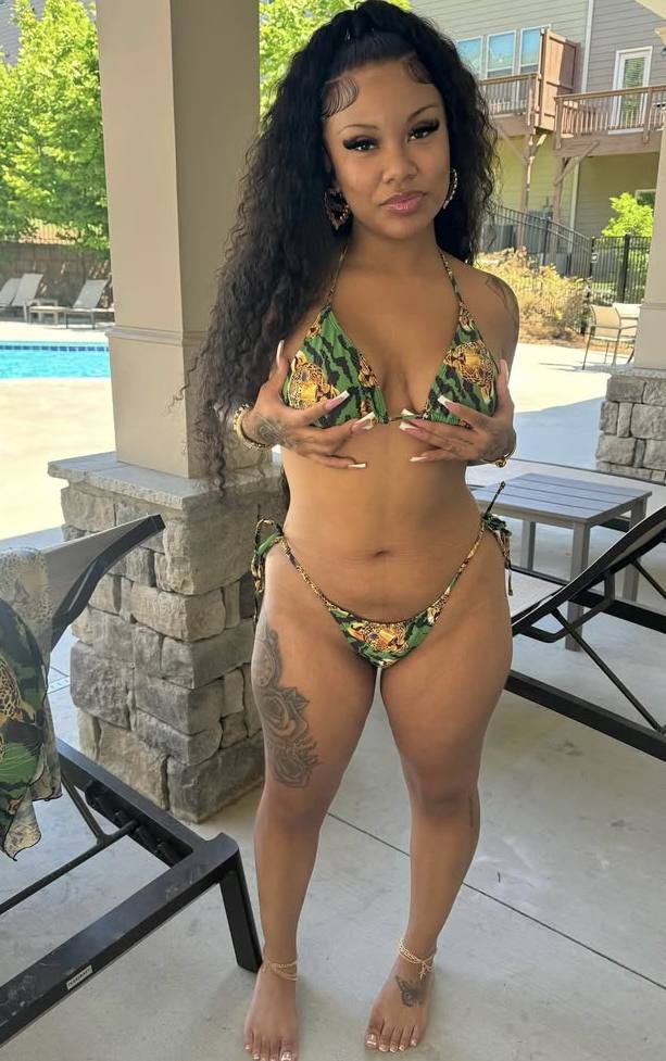 I offer Oral Sex Doggy Reverse Doggy style Blowjob 69 position Massage missionary Anal style, cow girl and so on till no limi