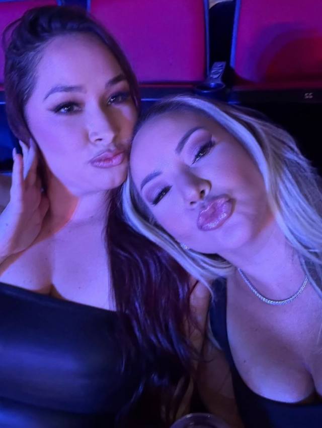 Seeking a Mature Gentleman Who Knows What He Wants