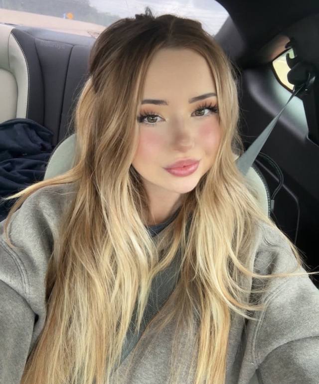 I’M HOMELESS I STAY INSIDE CAR I NEED A HELP AND I AM SINGLE IF YOU REALLY WANT TO HELP ME  YOU CAN CALL OR TEXT ON WHATAPP 🔥