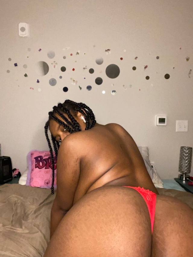 Available for hookup , massages, 420.. incalls and outcalls 😈 🥵 💦💦 💦 text me only on Number: +17274233997 and WhatsApp on  +1