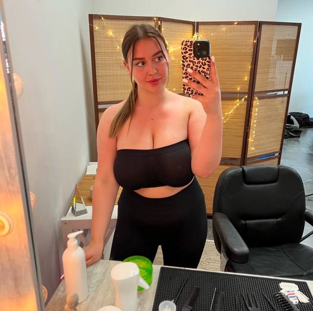 Dripping & Ready for You💦Fuck Me Raw, Make Me Scream🔥Deep, Dirty & Discreet😈Text me:  (419) 212-8843 or telegram sarahg616