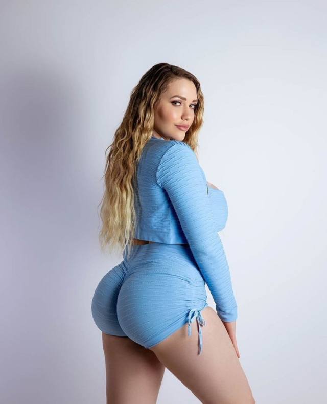 Am single with a daughter,Here seeking for friends with benefits nothing much than who to fuck me when I need to be fuck .