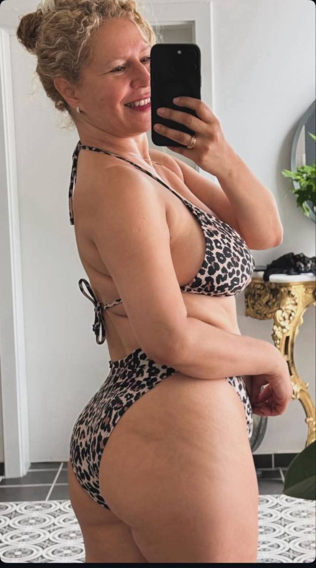 I'M A SPECIALIST & LICENSED MASSAGE THERAPIST CATERING TO MEN WHO NEED A RELAXING PROFESSIONAL MASSAGE WITH MILKY TABLE EXPER