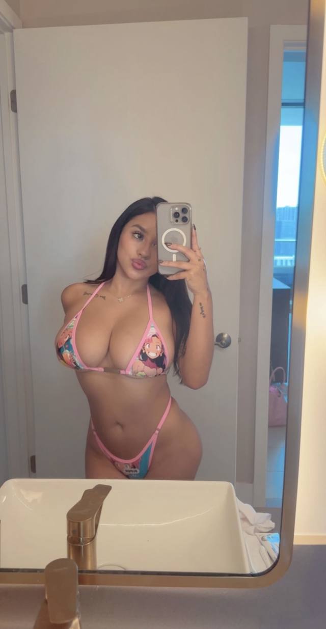 I’m available for hook up both Incall and outcall text me on +18136665695